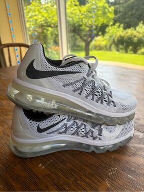 Nike White and Black Air Max Cushioned Running Shoes